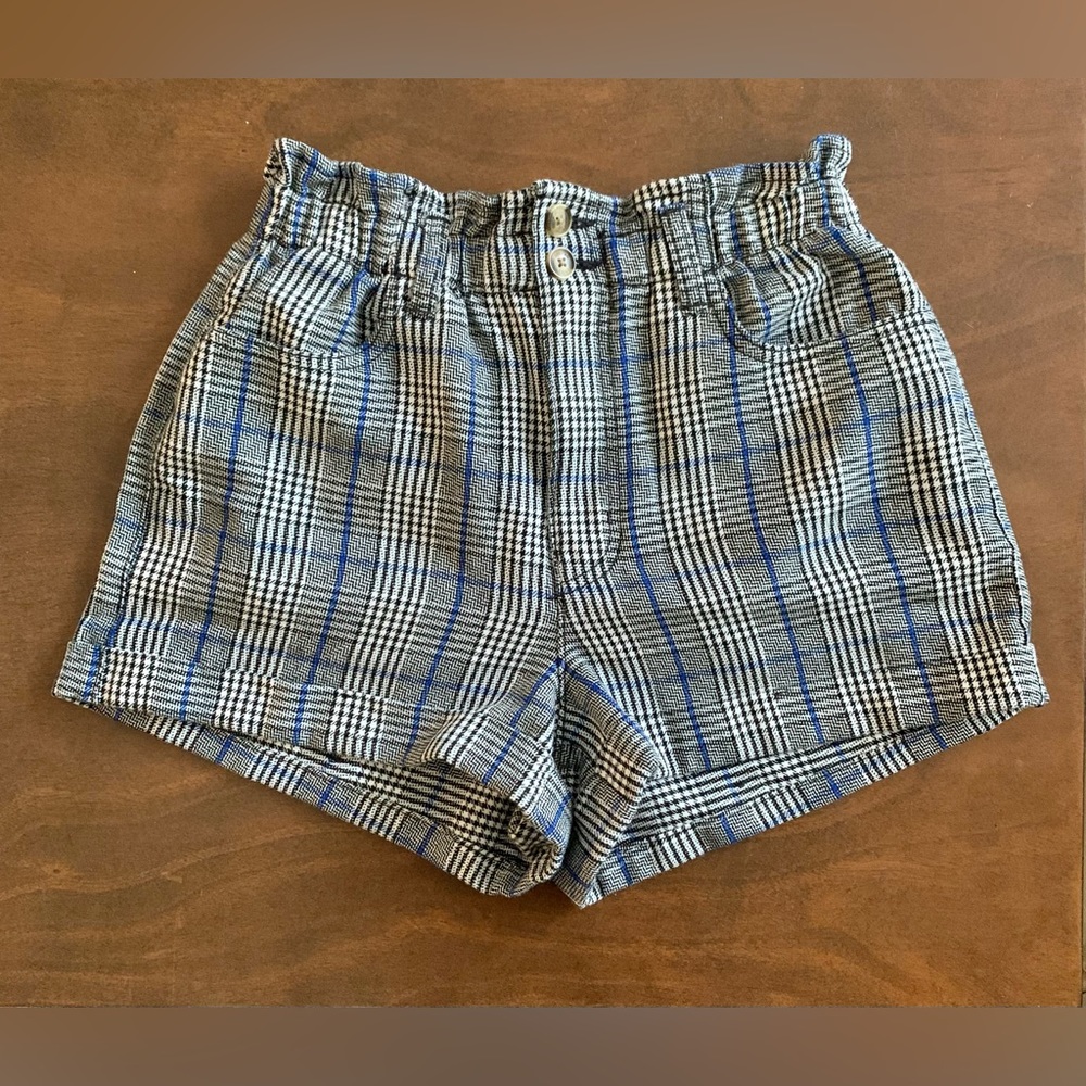 High Waisted American Eagle Shorts with Ruffled Waistband